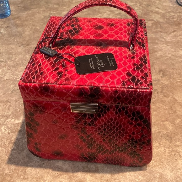 Tuscan Designs Faux Alligator Skin pink and black jewelry or makeup case - Picture 1 of 13